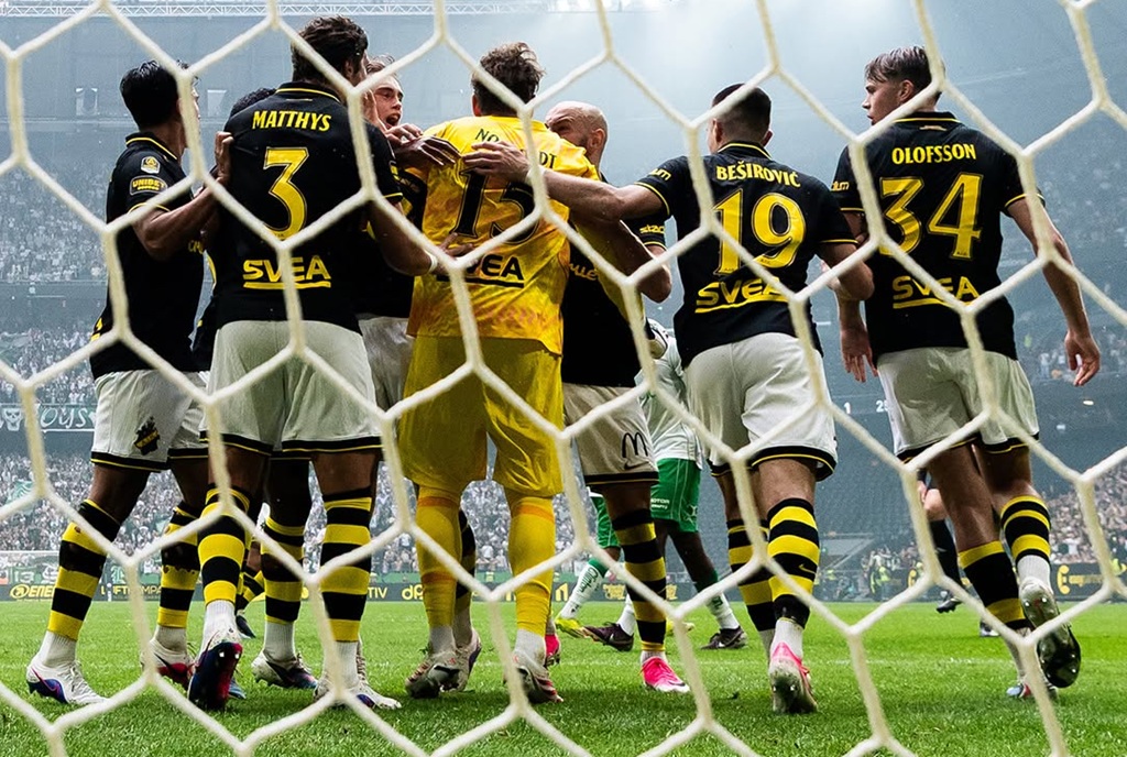 allsvenskan tips for round 20 featured image AIK players celebrate